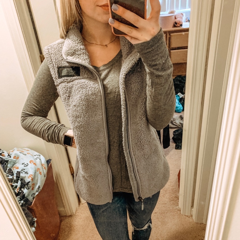 Women’s north face fuzzy vest